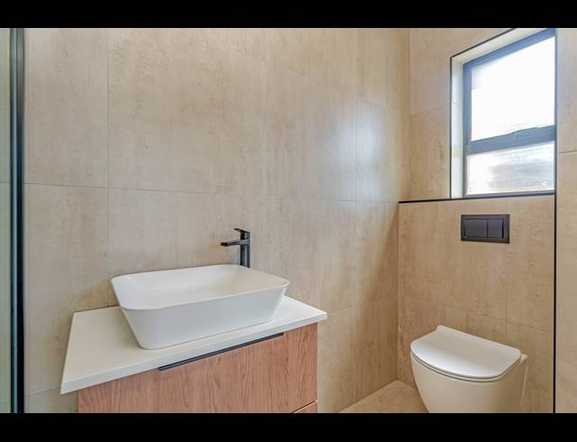 3 BEDROOM FREEHOLD FOR SALE IN OLIFANTSFONTEIN
